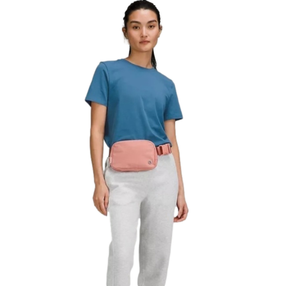 🎉2 Hps 🎉 NWT AUTHENTIC LULULEMON EVERYWHERE 1L BELT BAG PINK PASTEL rose gold - Picture 2 of 8